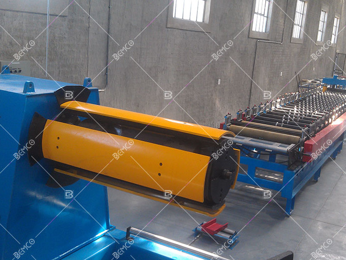corrugated-roof-panel-roll-forming-line