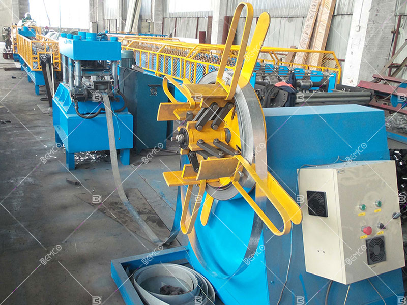 customized-roll-forming-machine