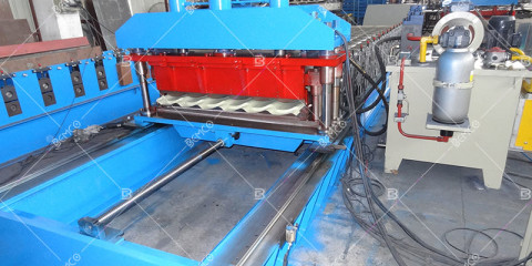 follow-track-cutting-tile-effect-roofing-sheet-roll-forming-machine