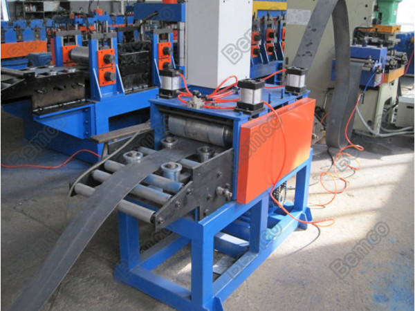 solar-panel-mounting-frame-roll-forming-line